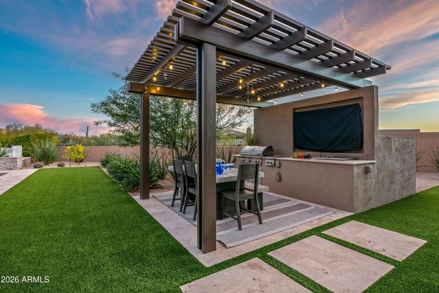 8555 E EAGLE CLAW Drive, Scottsdale, AZ 85266