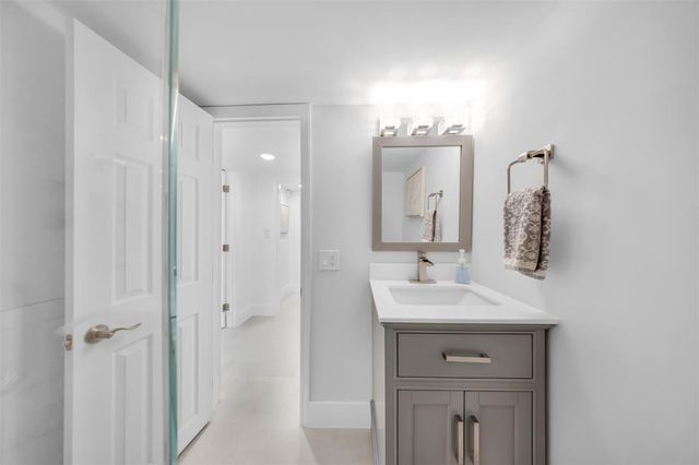 1900 Admirals Way, Fort Lauderdale, FL 33316