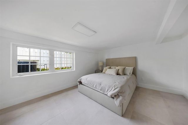 1900 Admirals Way, Fort Lauderdale, FL 33316