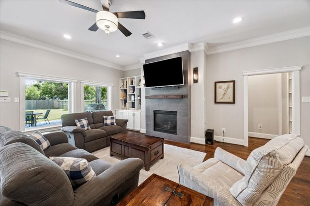 1730 Hollister Street, Houston, TX 77055