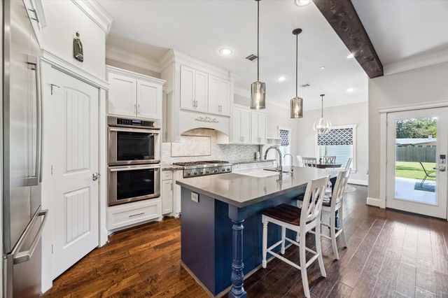 1730 Hollister Street, Houston, TX 77055