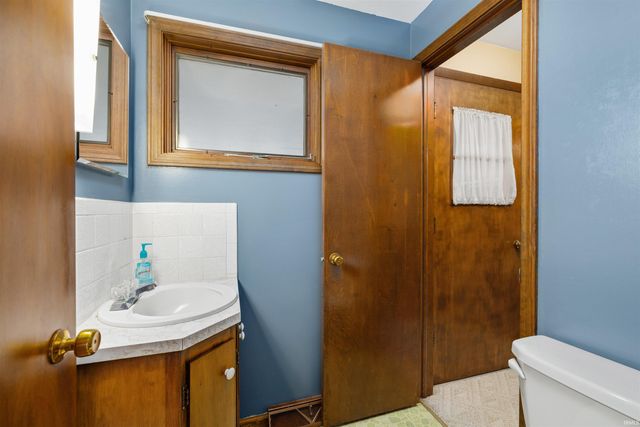 214 Betz Road, Auburn, IN 46706