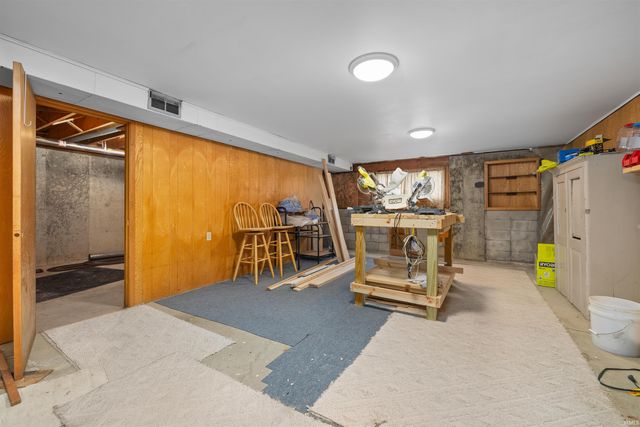 214 Betz Road, Auburn, IN 46706