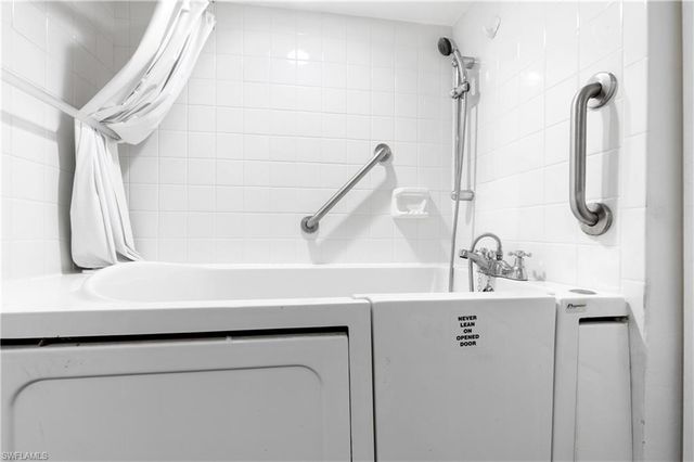 1724 Park Meadows DR # 1, Fort Myers, FL 33907