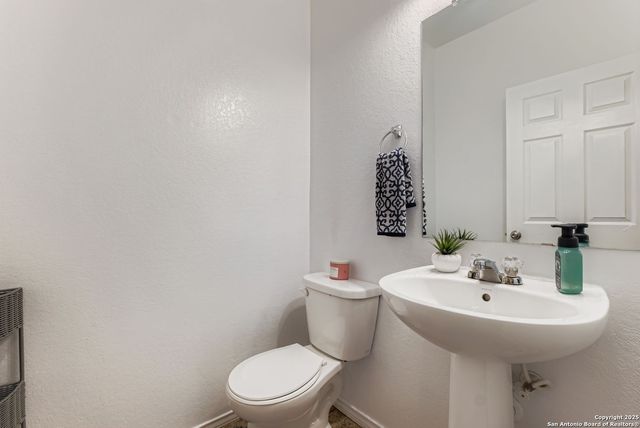 9202 Brown WL, San Antonio, TX 78254