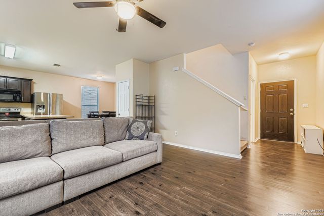 9202 Brown WL, San Antonio, TX 78254