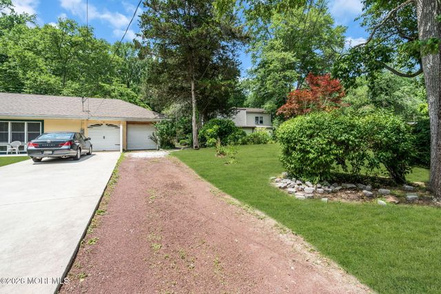 22 Pine Drive, Roosevelt, NJ 08555