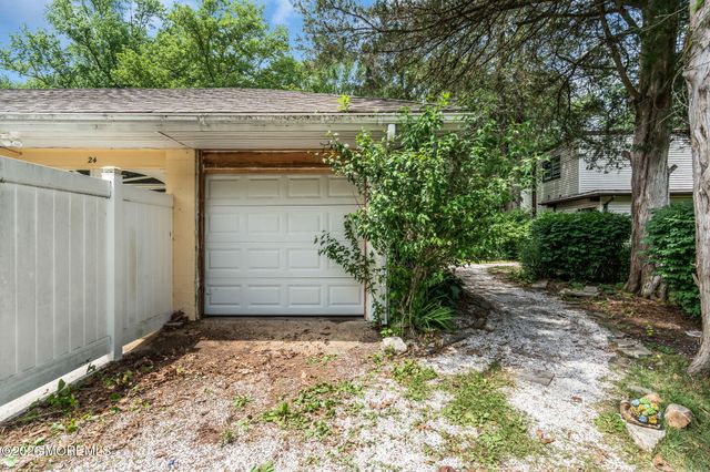 22 Pine Drive, Roosevelt, NJ 08555