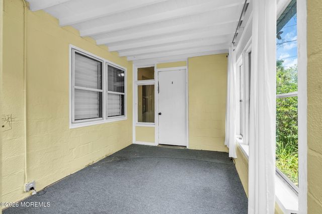 22 Pine Drive, Roosevelt, NJ 08555