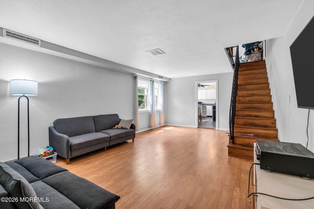 22 Pine Drive, Roosevelt, NJ 08555