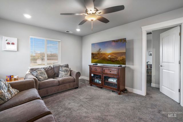 3734 N 2469 E, Twin Falls, ID 83301
