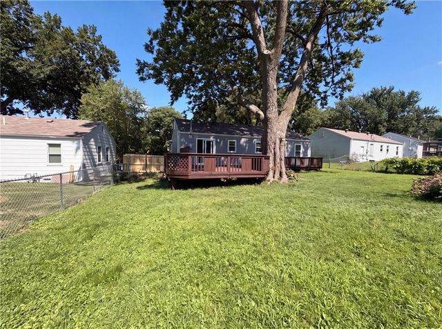 11615 W 68th Street, Shawnee, KS 66203