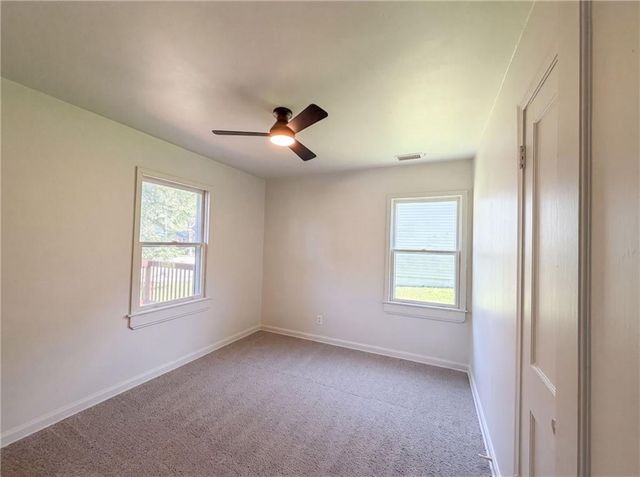 11615 W 68th Street, Shawnee, KS 66203