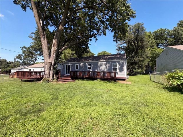 11615 W 68th Street, Shawnee, KS 66203