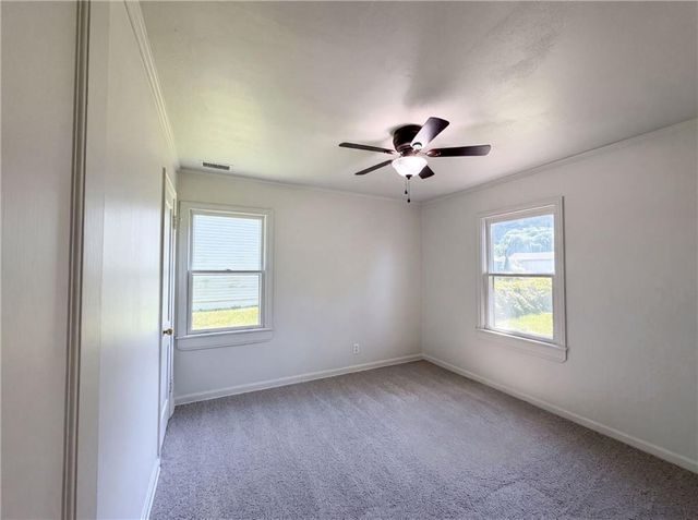 11615 W 68th Street, Shawnee, KS 66203
