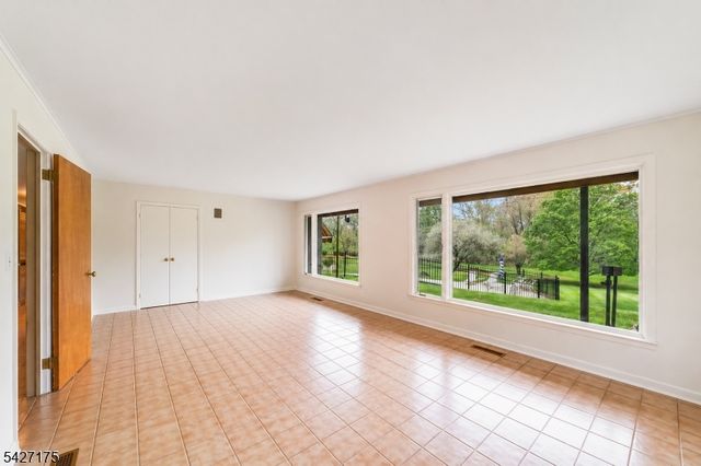 17 Reese Ave, Hackettstown Town, NJ 07840