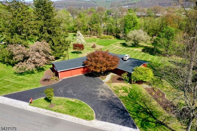 17 Reese Ave, Hackettstown Town, NJ 07840