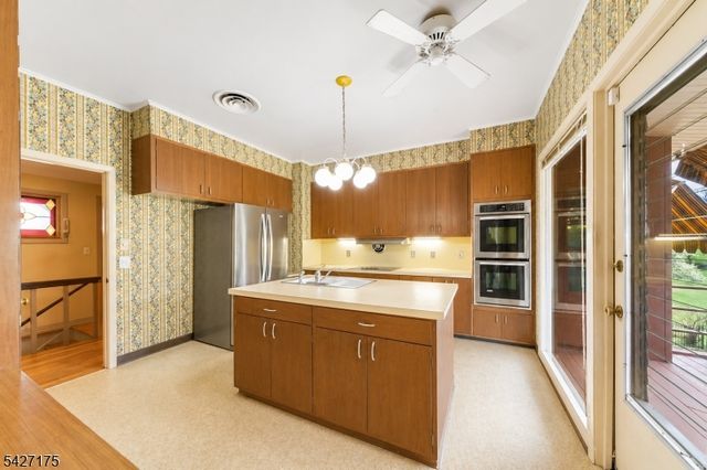 17 Reese Ave, Hackettstown Town, NJ 07840