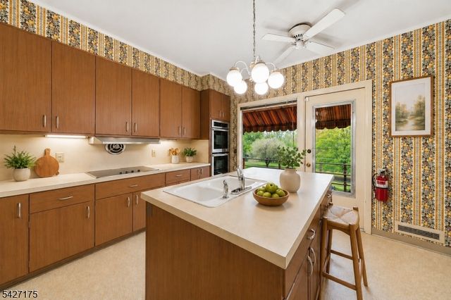 17 Reese Ave, Hackettstown Town, NJ 07840
