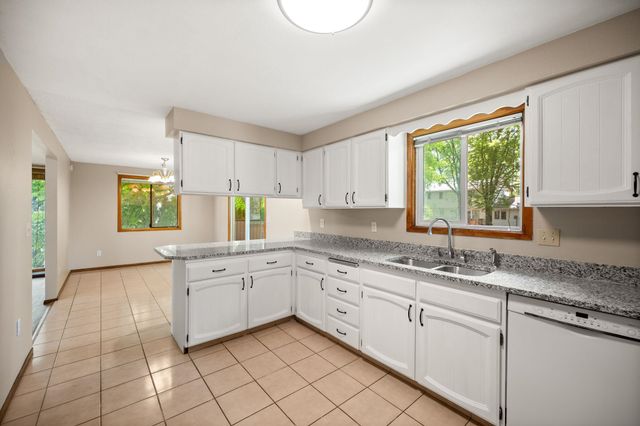 4508 S COOK St, Spokane, WA 99223