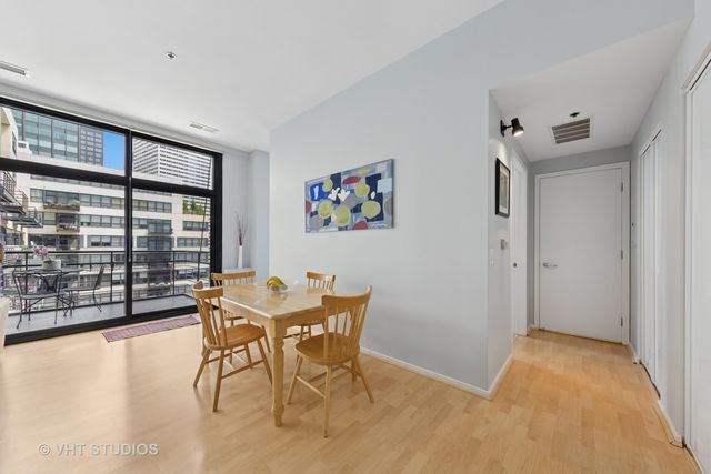 130 S CANAL Street 701, Chicago, IL 60606