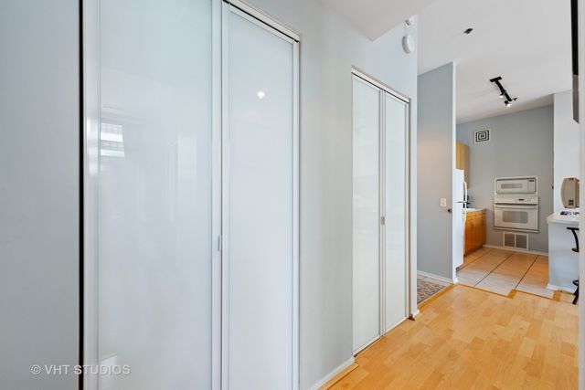 130 S CANAL Street 701, Chicago, IL 60606