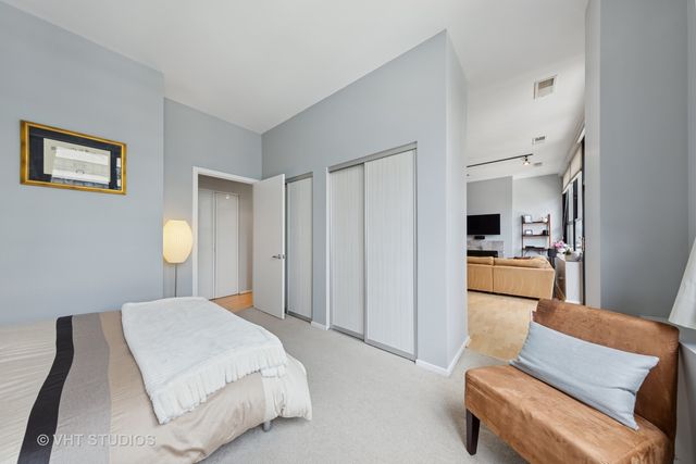 130 S CANAL Street 701, Chicago, IL 60606
