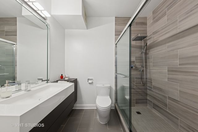 130 S CANAL Street 701, Chicago, IL 60606