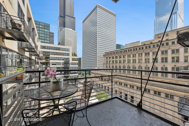 130 S CANAL Street 701, Chicago, IL 60606