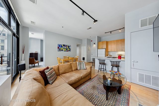 130 S CANAL Street 701, Chicago, IL 60606