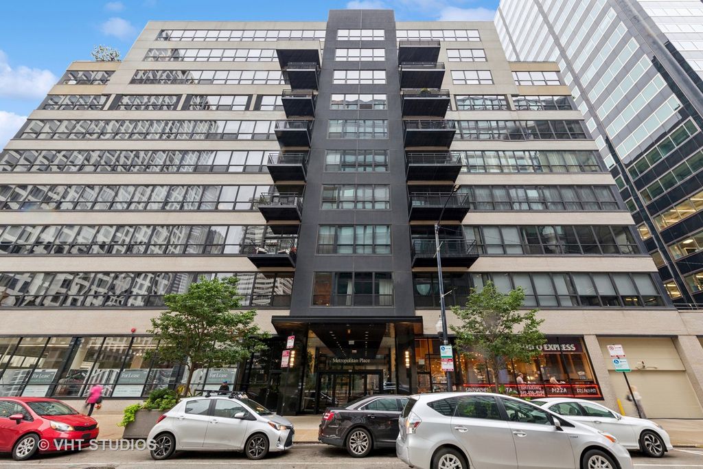 130 S CANAL Street 701, Chicago, IL 60606