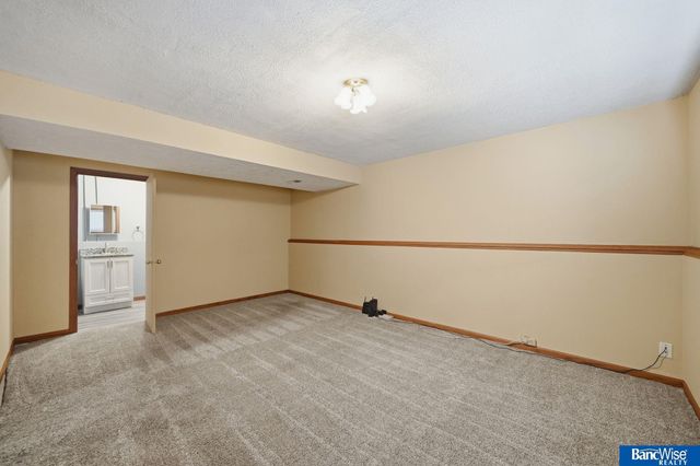 2540 NW 55th Street, Lincoln, NE 68524