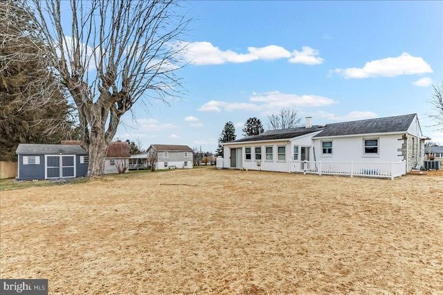 172 HILLTOP DR, Cochranville, PA 19330