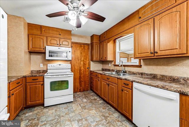 172 HILLTOP DR, Cochranville, PA 19330