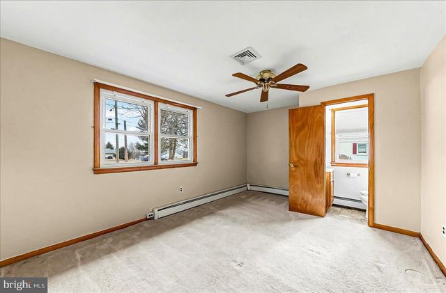 172 HILLTOP DR, Cochranville, PA 19330