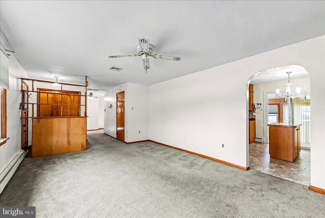 172 HILLTOP DR, Cochranville, PA 19330