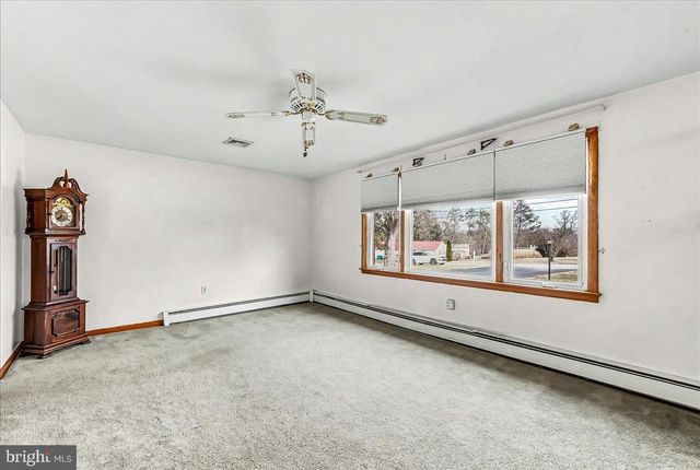 172 HILLTOP DR, Cochranville, PA 19330