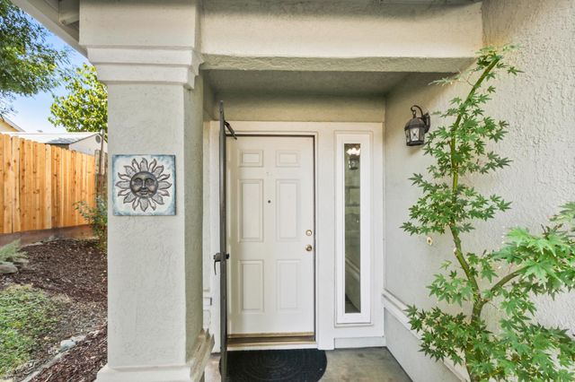 4830 Rayneal Way, Antelope, CA 95843