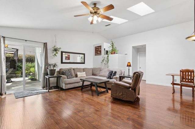 4830 Rayneal Way, Antelope, CA 95843