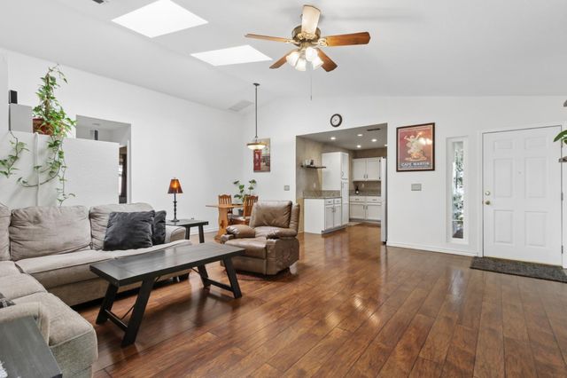 4830 Rayneal Way, Antelope, CA 95843