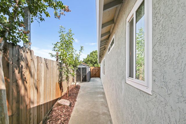 4830 Rayneal Way, Antelope, CA 95843