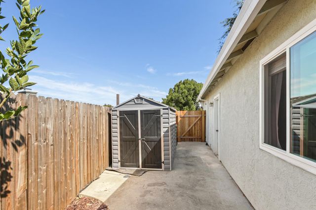 4830 Rayneal Way, Antelope, CA 95843