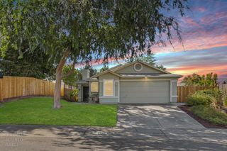 4830 Rayneal Way, Antelope, CA 95843