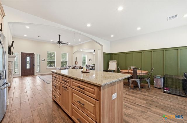 202 Cedar Hills Drive, Elgin, TX 78621