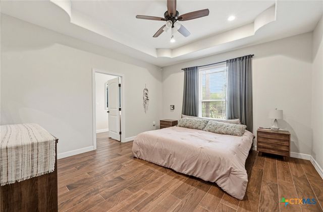 202 Cedar Hills Drive, Elgin, TX 78621