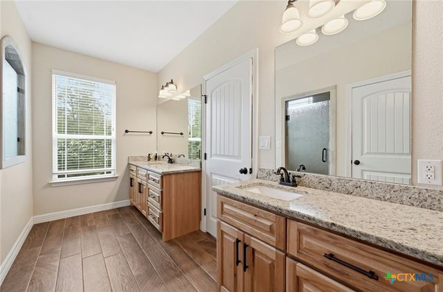 202 Cedar Hills Drive, Elgin, TX 78621