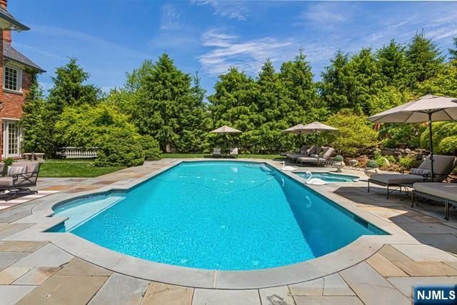 116 Truman Drive, Cresskill, NJ 07626