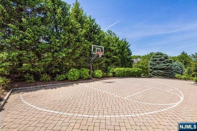 116 Truman Drive, Cresskill, NJ 07626