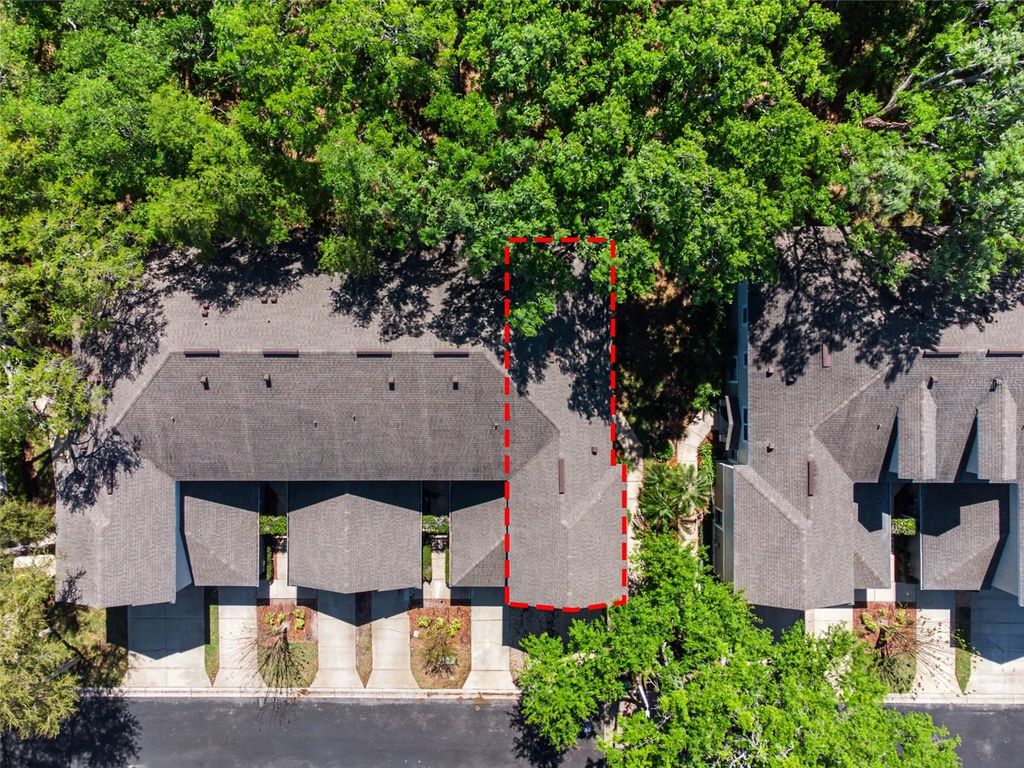 Image 23 of property listing at 2431 EARLSWOOD COURT, Brandon, FL 33510