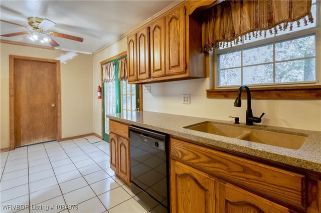 2011 Charmont Drive, Charleston, AR 72933